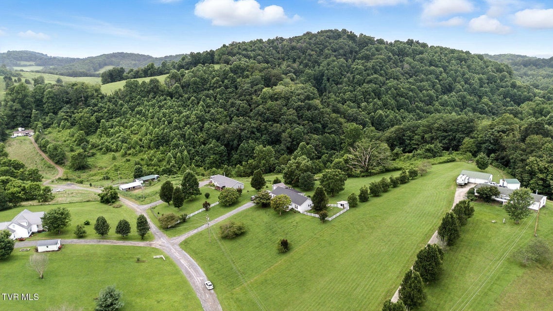 Photo #25: 17977 Overlook Dr Drive