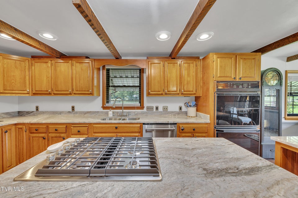 Photo #5: 200 Crum Lane