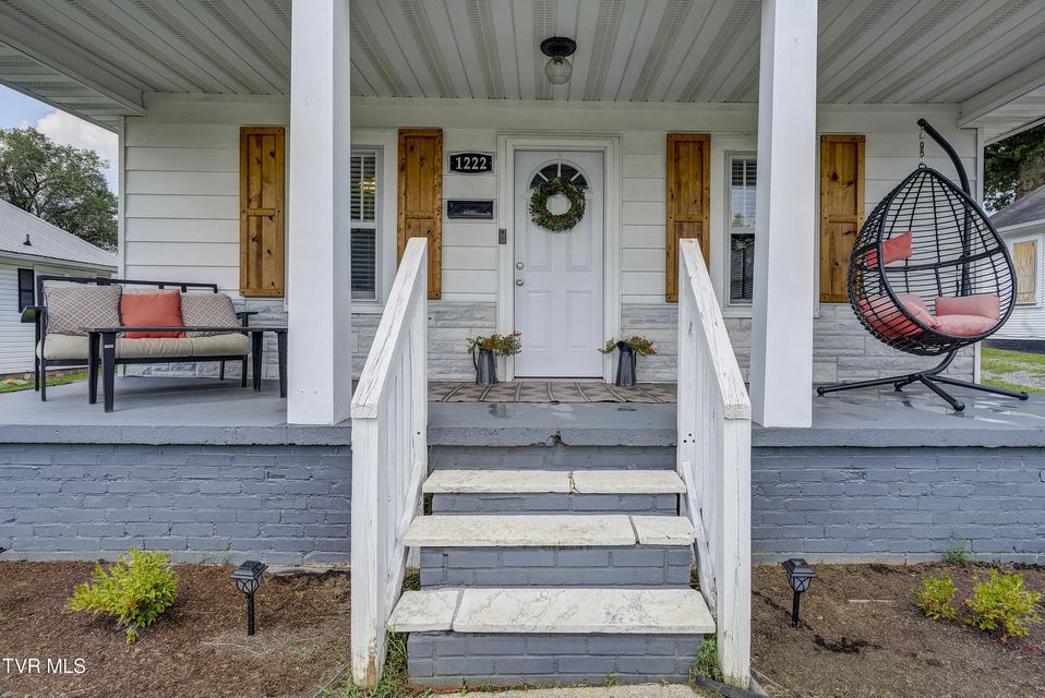 Photo #2: 1222 Chestnut Street
