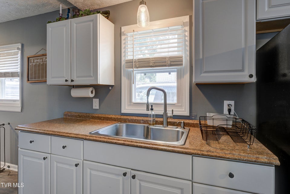 Photo #13: 1222 Chestnut Street