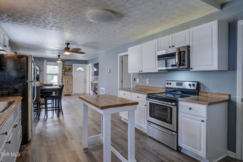 Photo #16: 1222 Chestnut Street