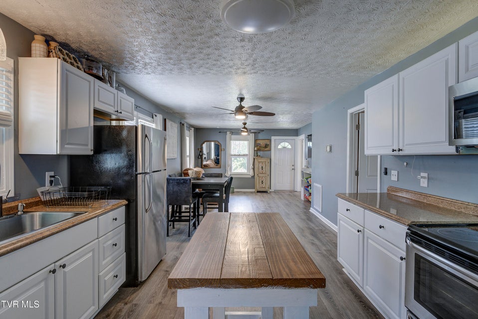Photo #14: 1222 Chestnut Street