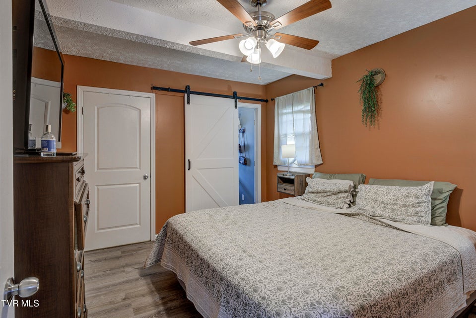 Photo #18: 1222 Chestnut Street