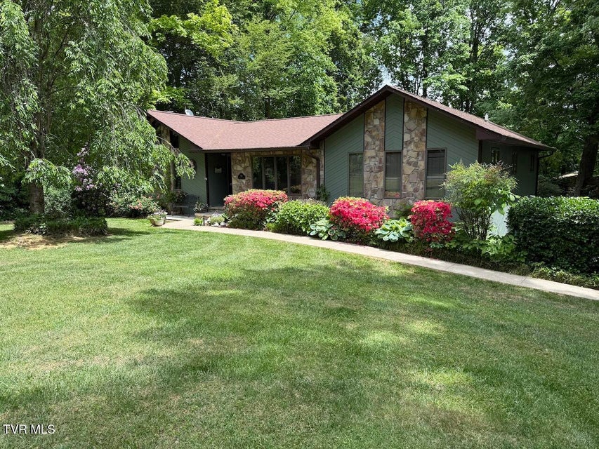Photo #2: 230 Picadilly Lane