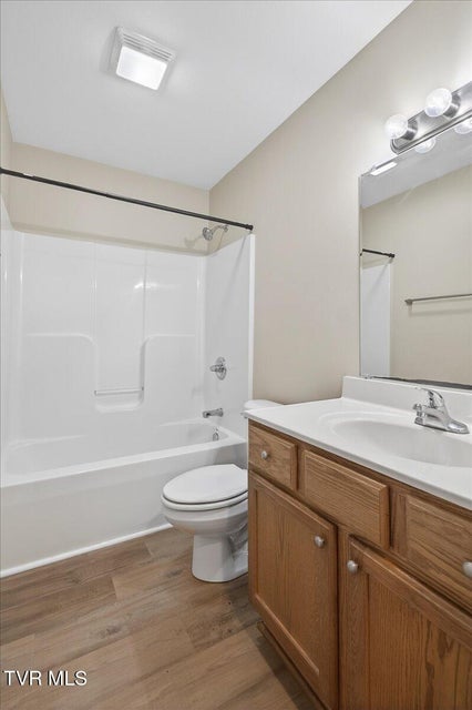 Photo #35: 1303 Kensington Place