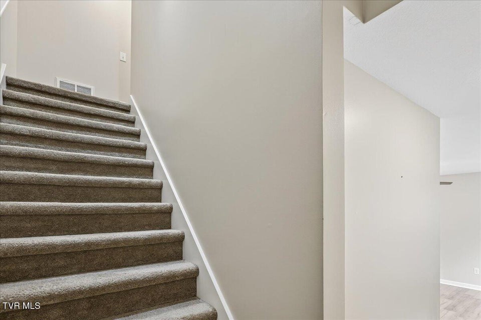 Photo #43: 1303 Kensington Place