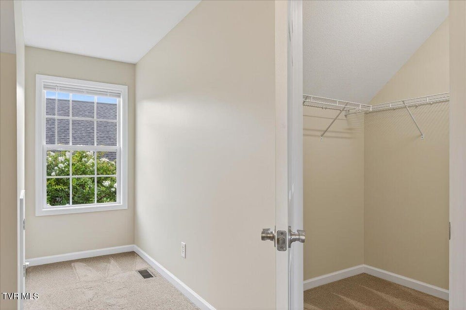 Photo #49: 1303 Kensington Place