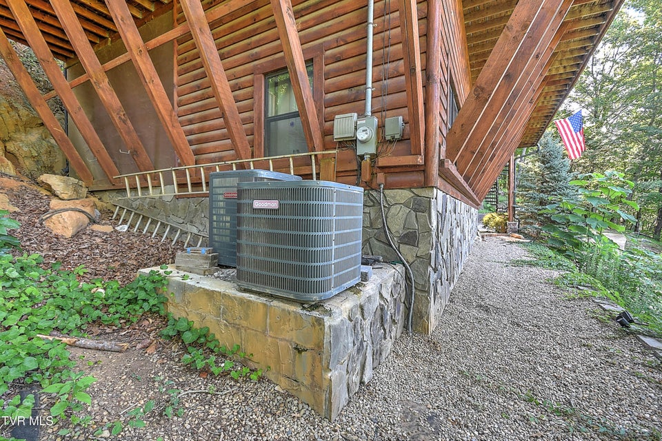 Photo #59: 665 Laurels Road