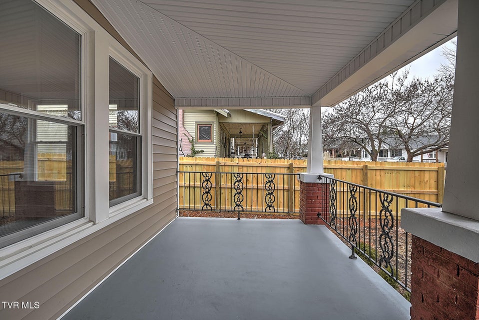 Photo #4: 409 Locust Street
