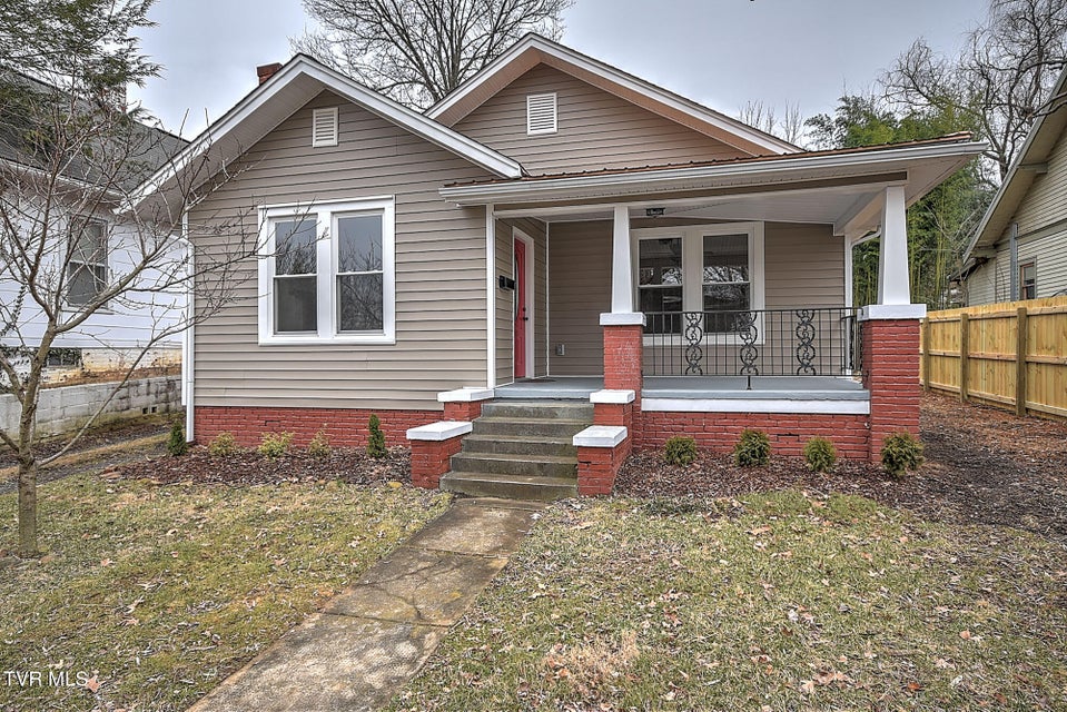 Photo #3: 409 Locust Street