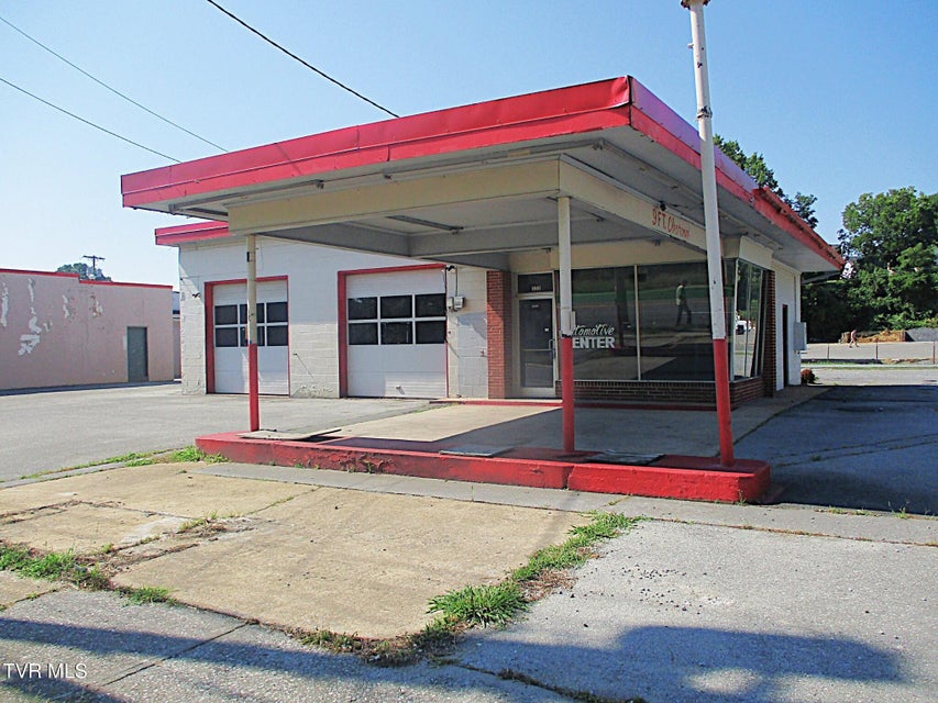Photo #3: 332 Elk Avenue