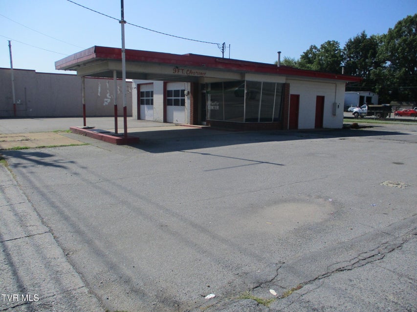 Photo #4: 332 Elk Avenue