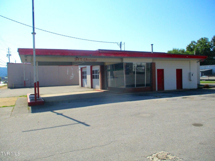 Photo #5: 332 Elk Avenue