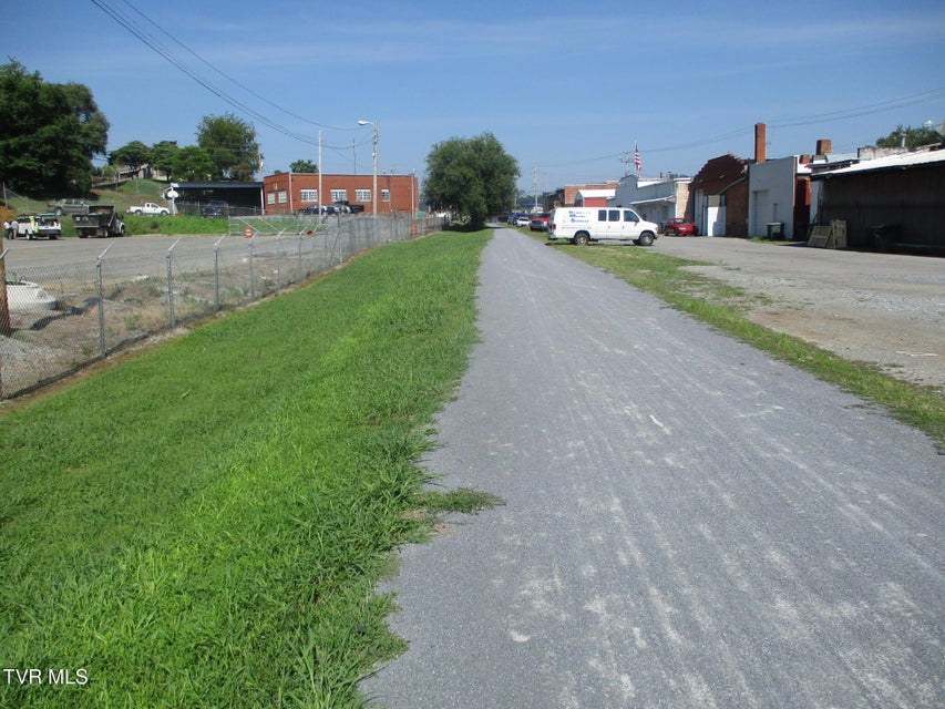Photo #18: 332 Elk Avenue