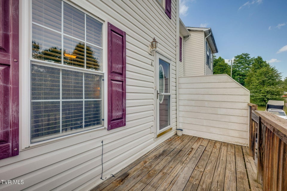Photo #3: 121 Bilco Street
