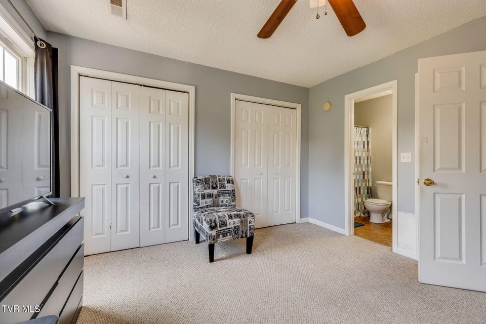 Photo #19: 121 Bilco Street