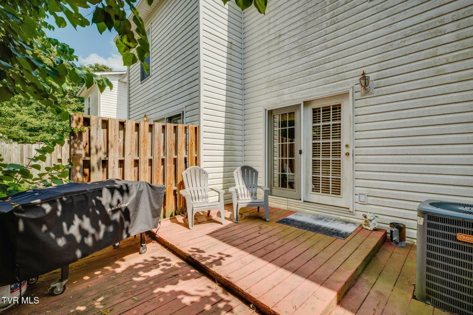 Photo #23: 121 Bilco Street