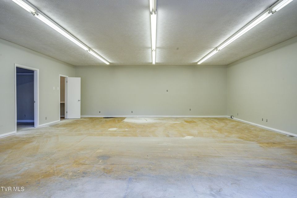 Photo #5: 105 Brookfield Drive