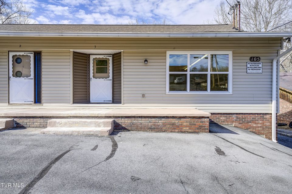 Photo #3: 105 Brookfield Drive