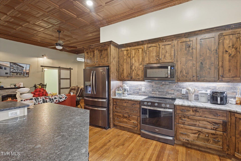 Photo #11: 707 Elk Avenue