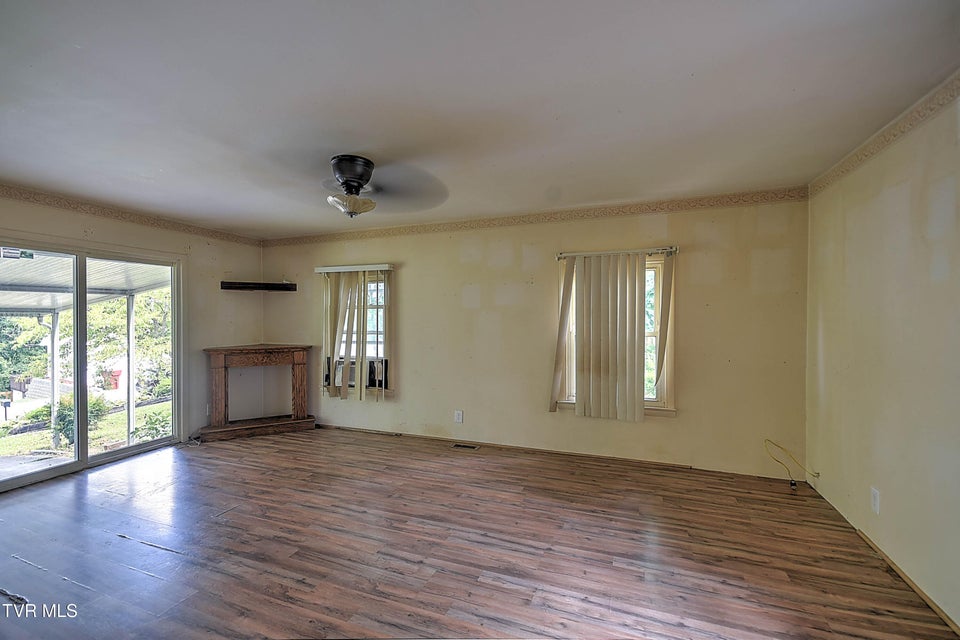 Photo #12: 1320 Lynwood Circle