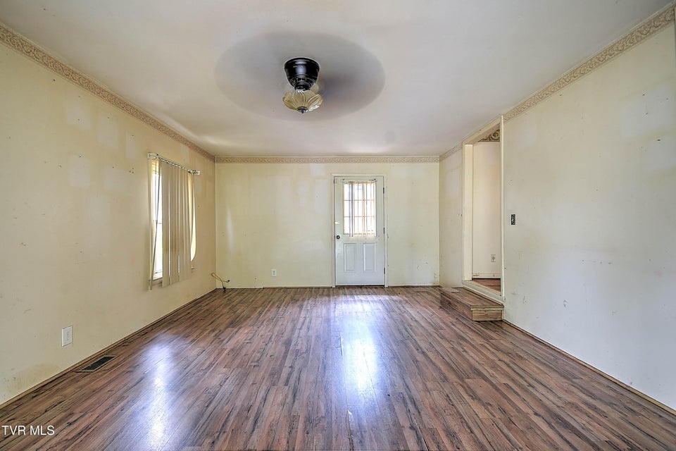 Photo #14: 1320 Lynwood Circle