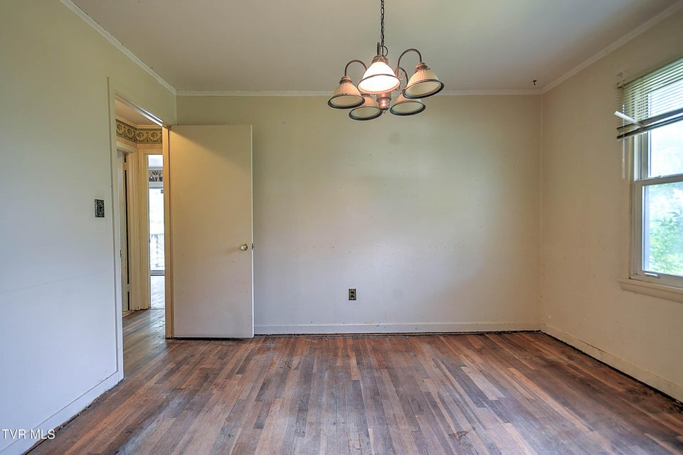 Photo #15: 1320 Lynwood Circle