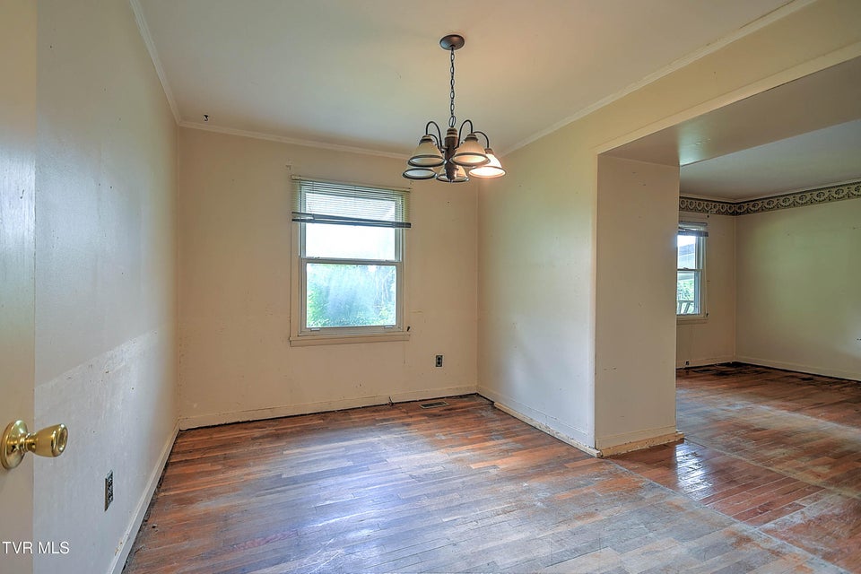 Photo #17: 1320 Lynwood Circle