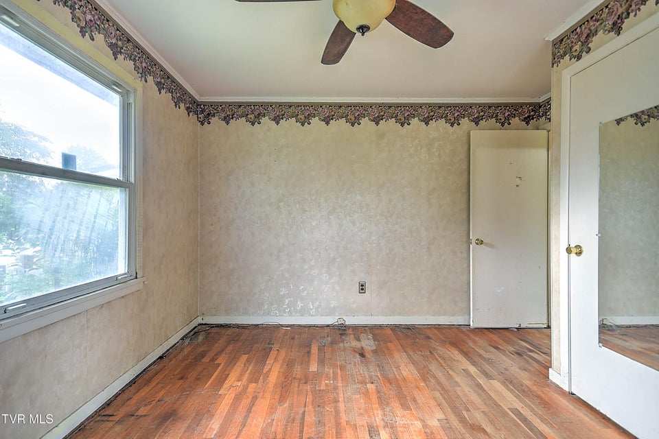 Photo #27: 1320 Lynwood Circle