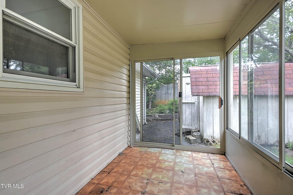 Photo #28: 1320 Lynwood Circle
