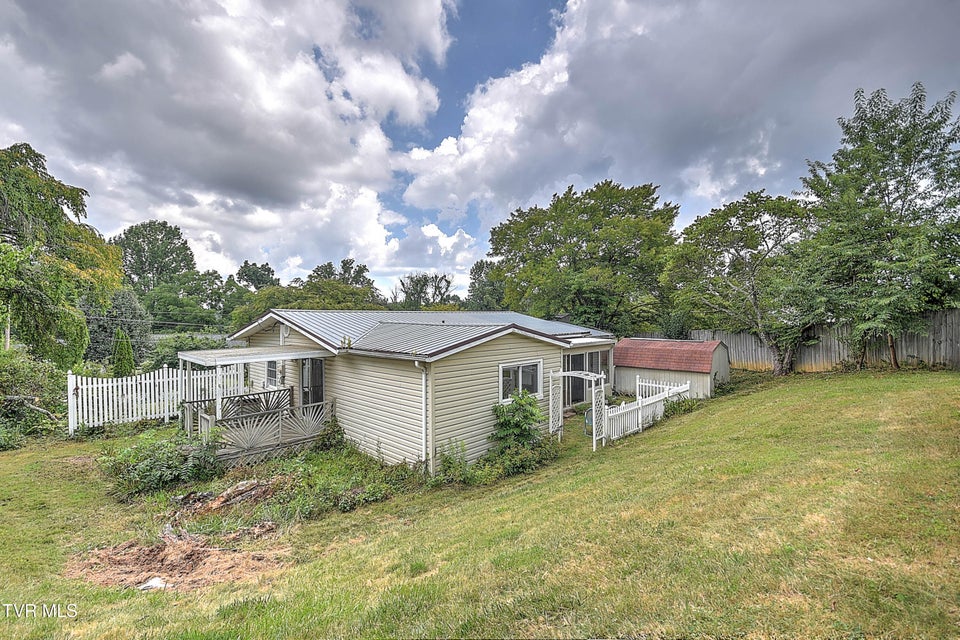 Photo #31: 1320 Lynwood Circle