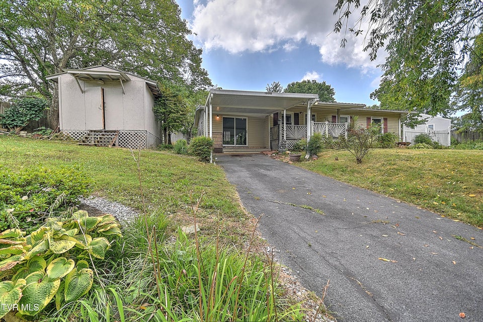 Photo #34: 1320 Lynwood Circle