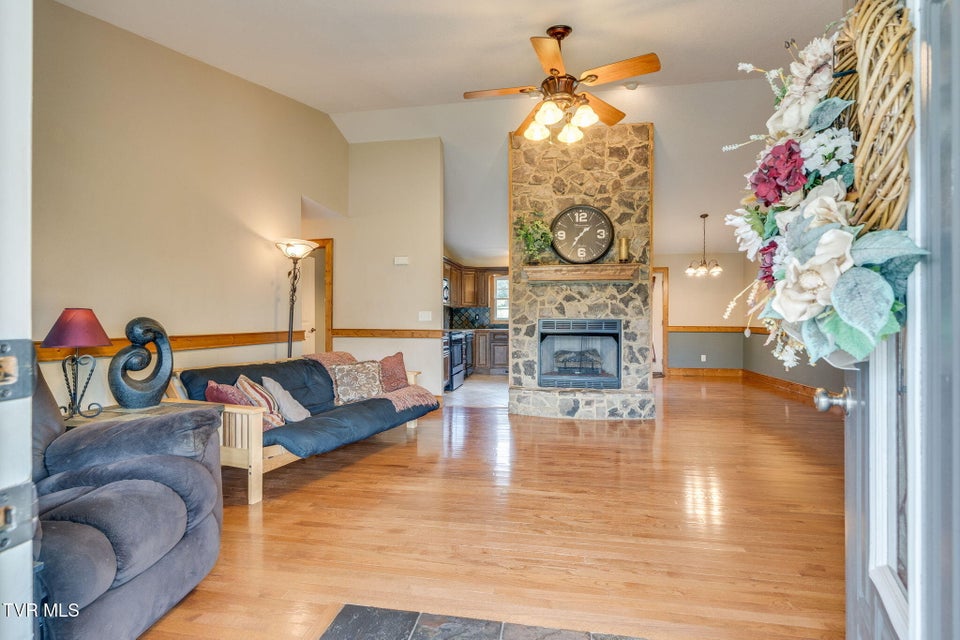 Photo #5: 234 Reed Avenue