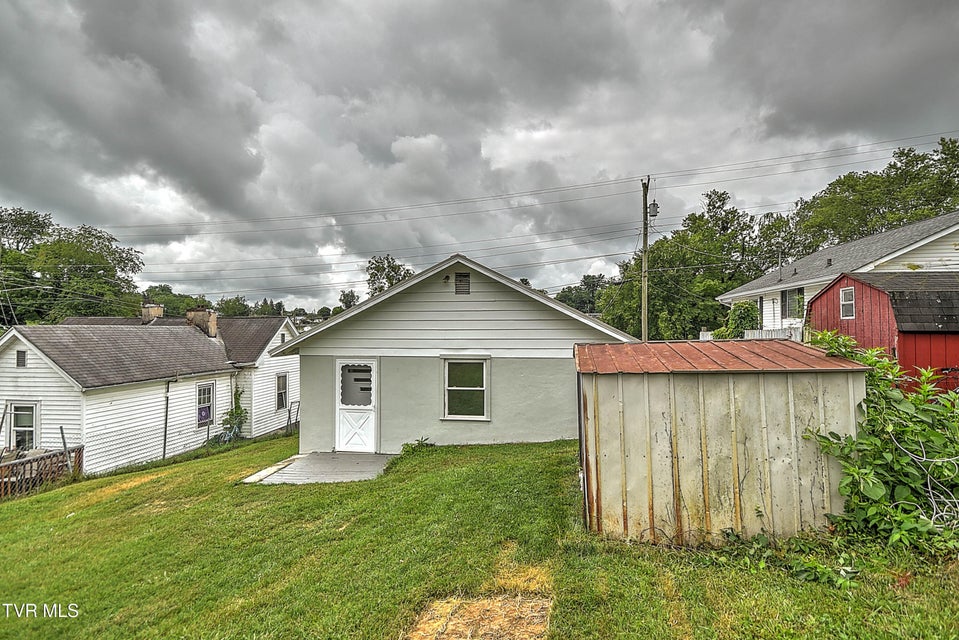 Photo #33: 124 Reservoir Street