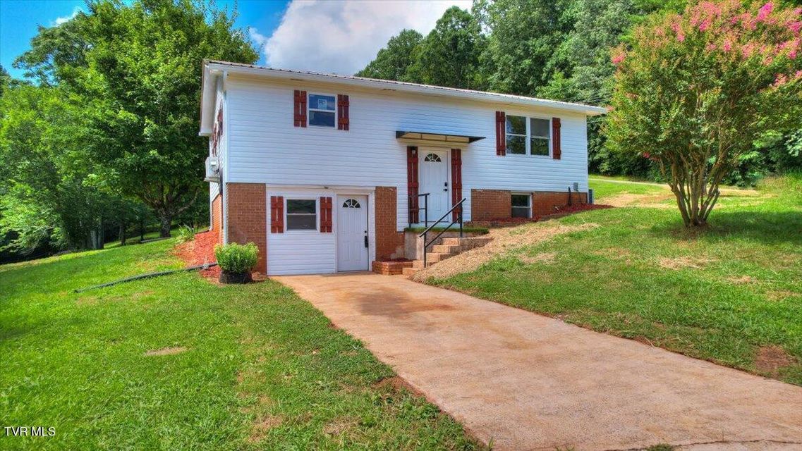 Photo #4: 109 Pinnacle Drive