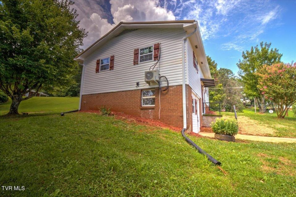 Photo #6: 109 Pinnacle Drive
