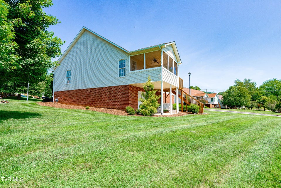 Photo #5: 1109 Cooks Terrace