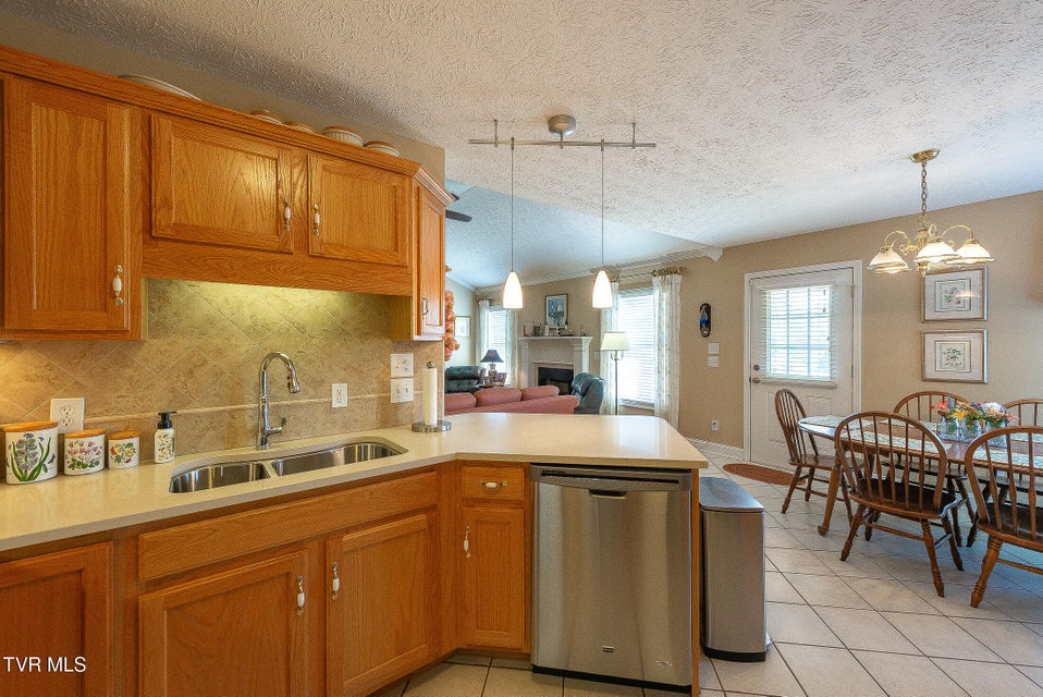 Photo #17: 1109 Cooks Terrace