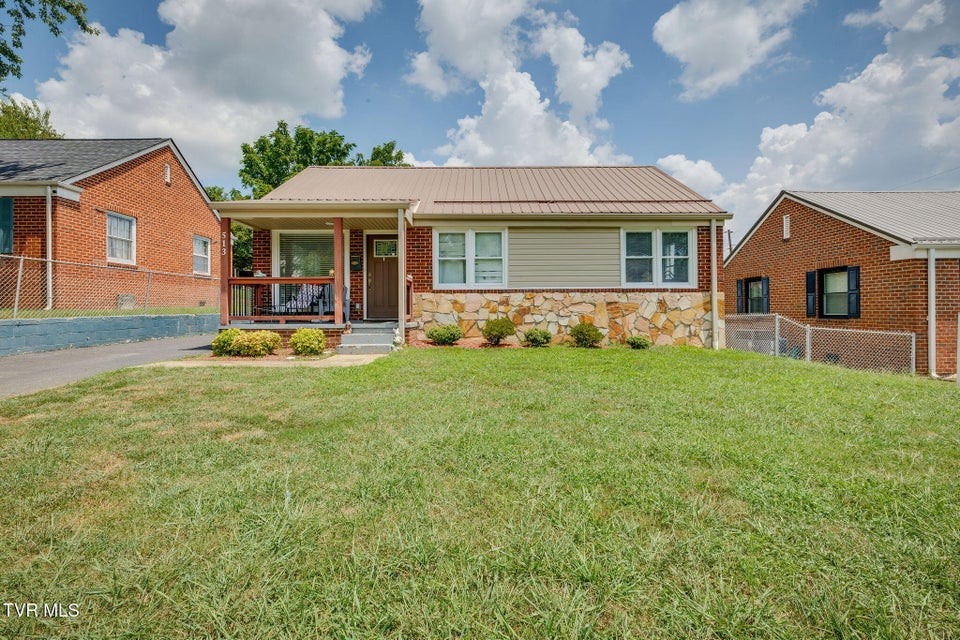 Photo #2: 513 Bellvue Avenue