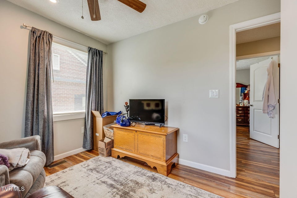 Photo #16: 513 Bellvue Avenue