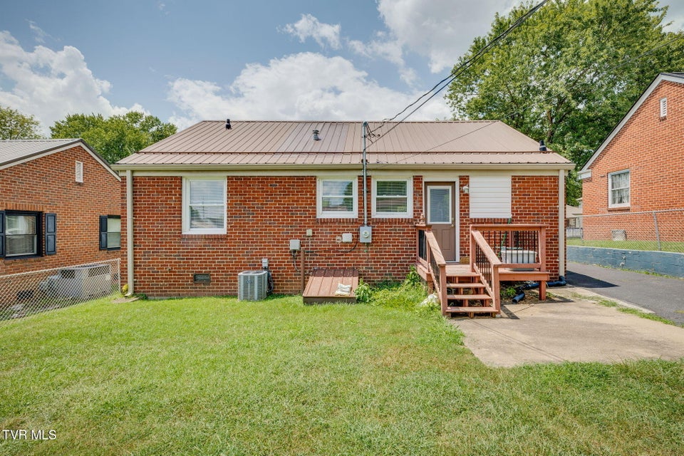 Photo #22: 513 Bellvue Avenue