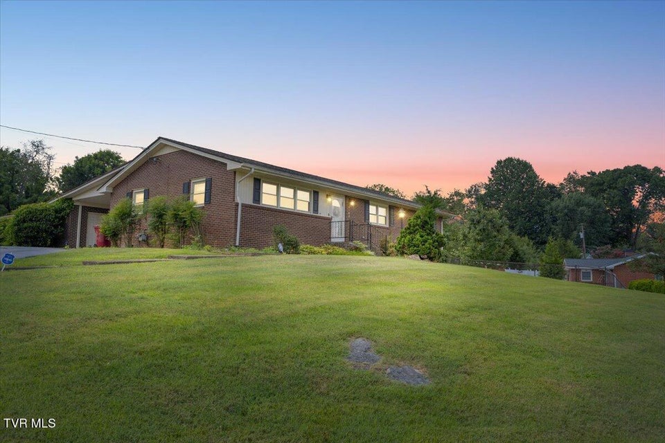 Photo #3: 1502 Woodmont Drive