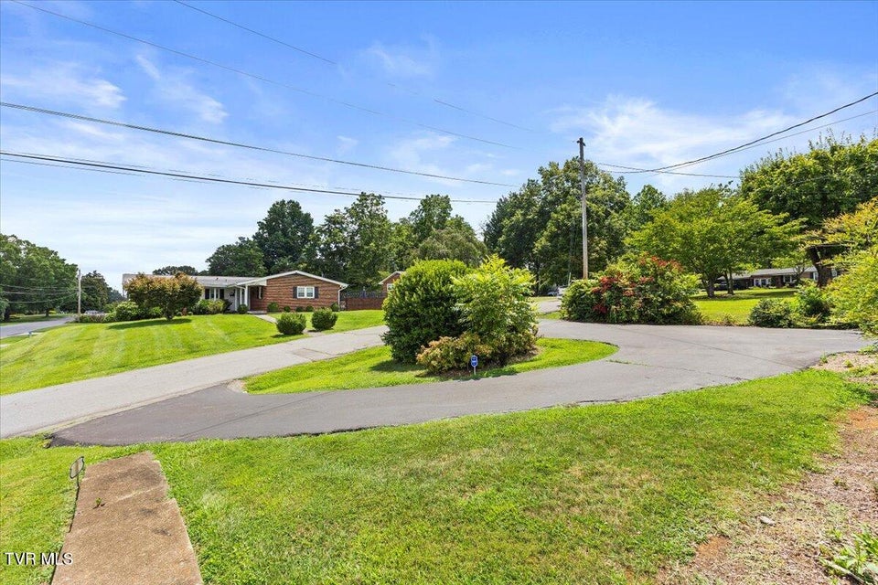 Photo #17: 1502 Woodmont Drive