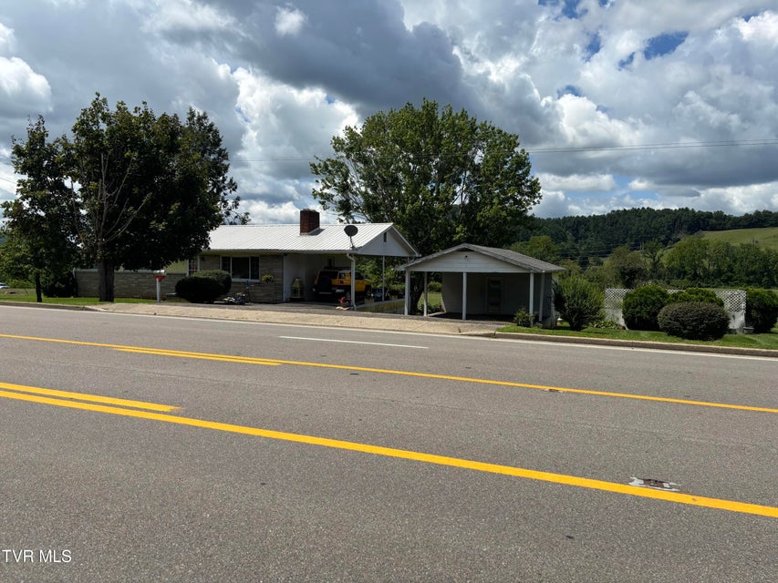 Photo #11: 2558 Shady Street