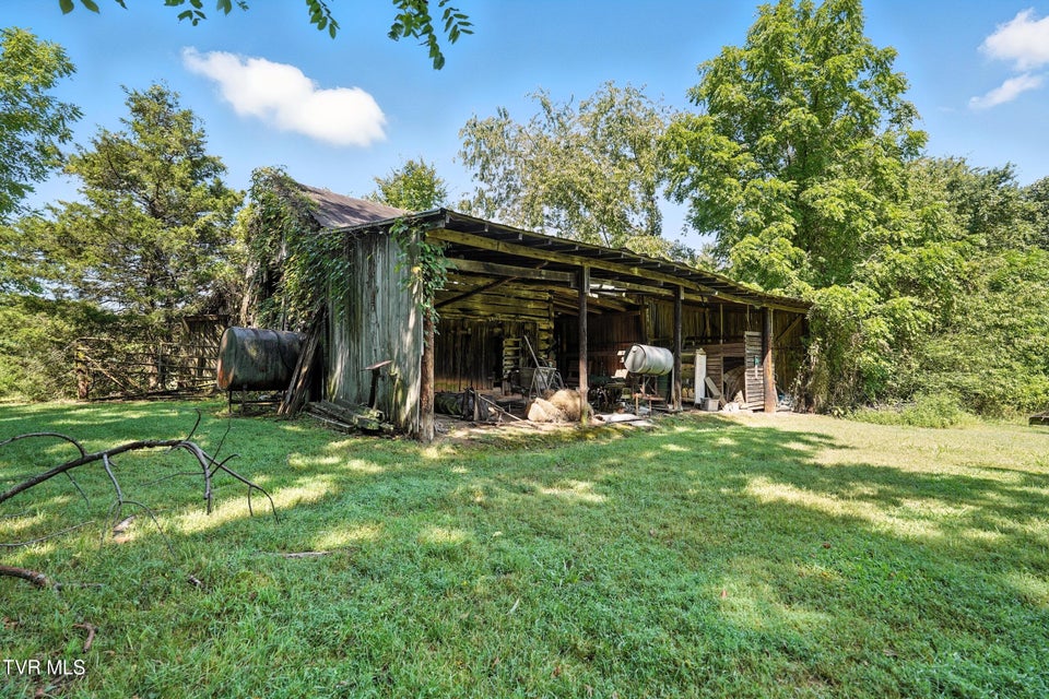 Photo #10: 590 Old Union Road