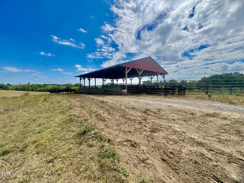 Photo #37: 1550 Mount Hope Road