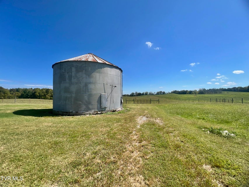 Photo #63: 1550 Mount Hope Road