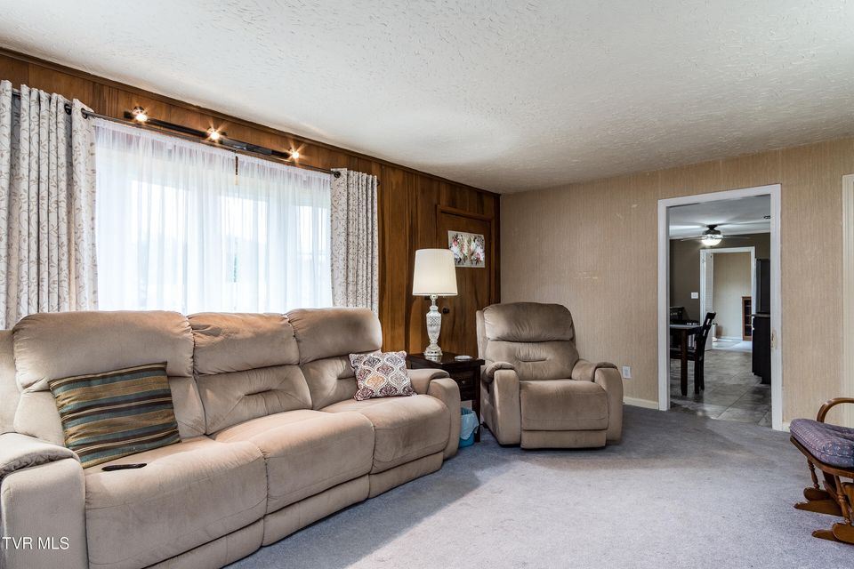 Photo #7: 114 Brookdale Dr 