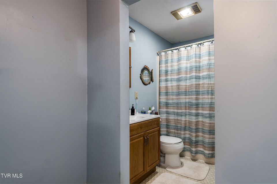 Photo #15: 114 Brookdale Dr 