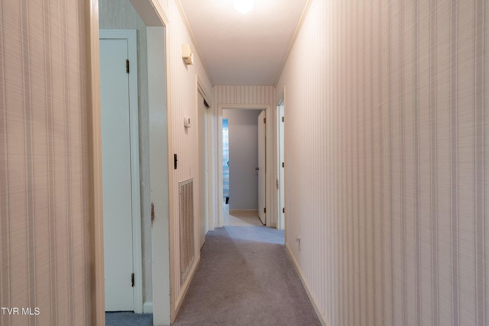 Photo #17: 114 Brookdale Dr 